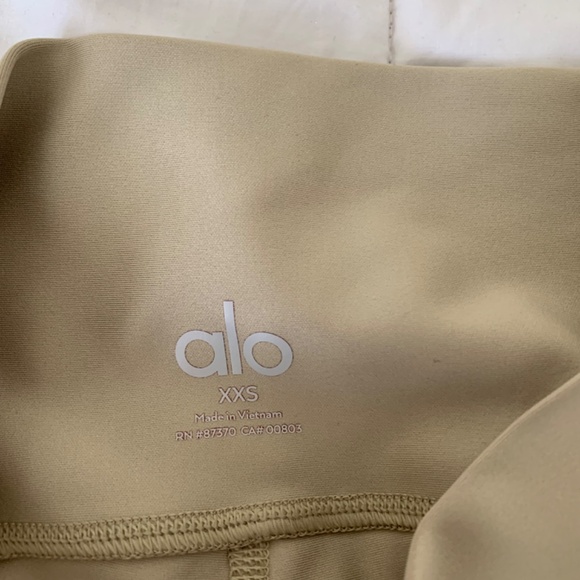 EUC ALO YOGA 3" High-Waist Airlift Short, Xxs-Xs - Picture 3 of 5